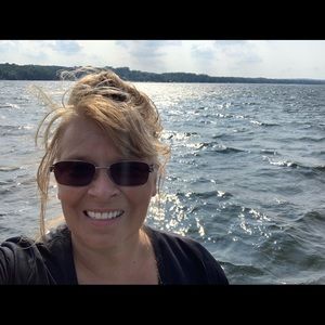 Meet your Posher, Rhonda